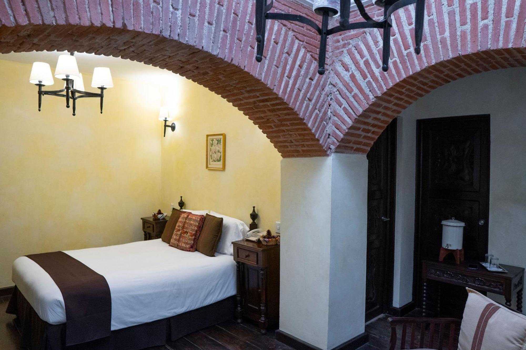 Casa Noble Hotel Antigua Bagian luar foto