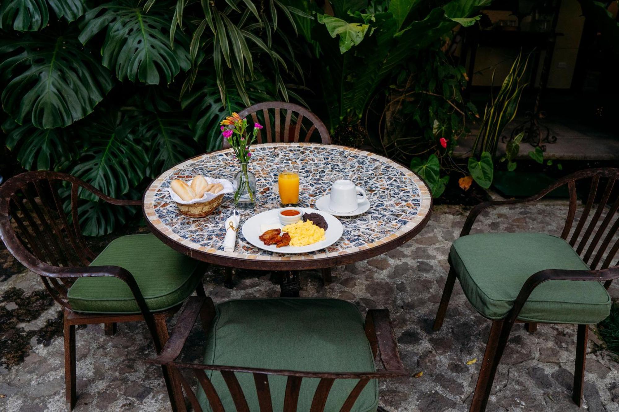 Casa Noble Hotel Antigua Bagian luar foto